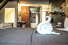 City Hall Grand Hotel