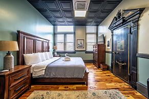 City Hall Grand Hotel