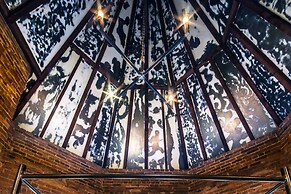 City Hall Grand Hotel