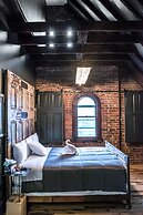 City Hall Grand Hotel