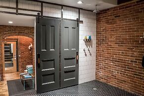 City Hall Grand Hotel