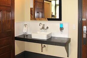 City Hall Grand Hotel