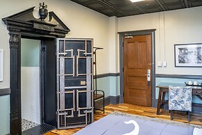 City Hall Grand Hotel