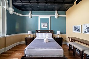 City Hall Grand Hotel