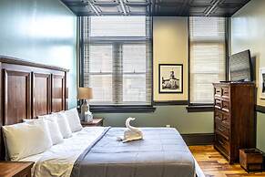 City Hall Grand Hotel