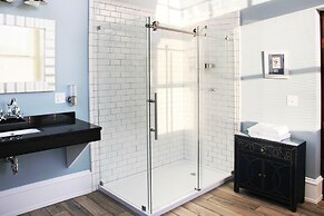 City Hall Grand Hotel