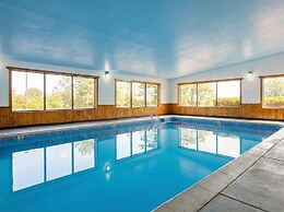 Oscoda Lakeside Hotel