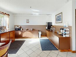 Oscoda Lakeside Hotel