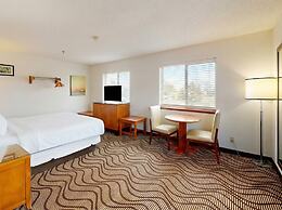 Oscoda Lakeside Hotel