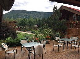 Blue Grouse Country Inn Bed & Breakfast