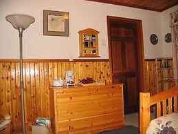 Blue Grouse Country Inn Bed & Breakfast