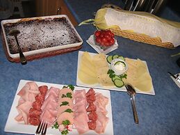 Blue Grouse Country Inn Bed & Breakfast