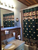 Blue Grouse Country Inn Bed & Breakfast