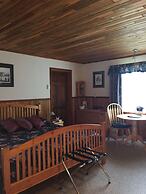 Blue Grouse Country Inn Bed & Breakfast