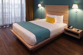 City Express Suites by Marriott Tijuana Rio