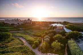 Dar Danse the Bubble on the Beach