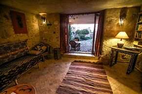 Dar Danse the Bubble on the Beach