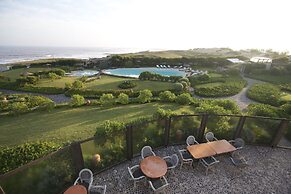 Dar Danse the Bubble on the Beach