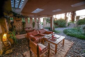 Dar Danse the Bubble on the Beach