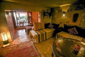 Dar Danse the Bubble on the Beach