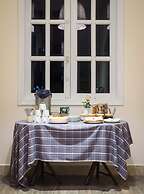 Yolo Camping House - Hostel