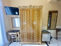 Royal Victoria - Ex British Embassy