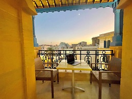 Royal Victoria - Ex British Embassy