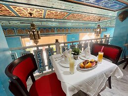 Royal Victoria - Ex British Embassy