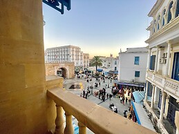 Royal Victoria - Ex British Embassy