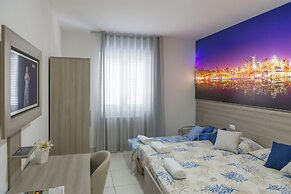 Hotel America