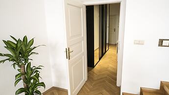 Apartment by the Old Town Square