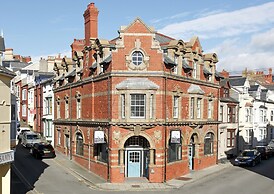 Castle Hotel