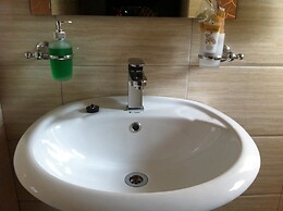Kingbed Guest House