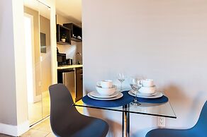 Waterside Hotel and Suites