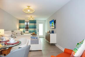 Waterside Hotel and Suites