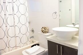 Waterside Hotel and Suites