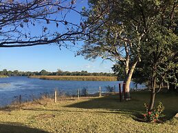 Ditlhapi Guest House