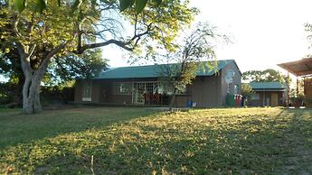 Ditlhapi Guest House