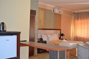 Pacific Conqueror Self Catering Units