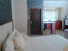 Pacific Conqueror Self Catering Units