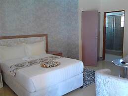 Pacific Conqueror Self Catering Units