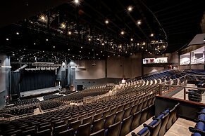 River Spirit Casino Resort