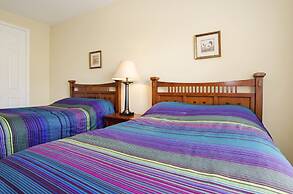 3BD 2BA Sleeps 8 Platinum RVC30203 Bedroom RHOF