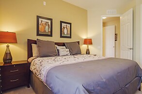 3BD 2BA Sleeps 8 Platinum RVC30203 Bedroom RHOF