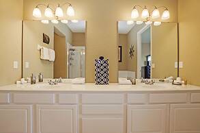 3BD 2BA Sleeps 8 Platinum RVC30203 Bedroom RHOF