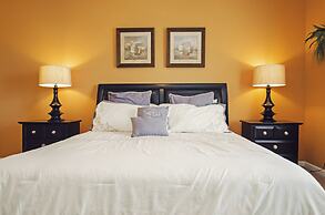 3BD 2BA Sleeps 8 Platinum RVC30203 Bedroom RHOF