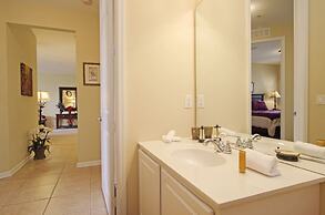 3BD 2BA Sleeps 8 Platinum RVC30203 Bedroom RHOF