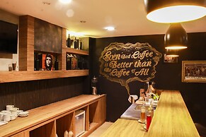 Kyriad Arra Hotel Cepu