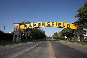 Days Inn by Wyndham Bakersfield