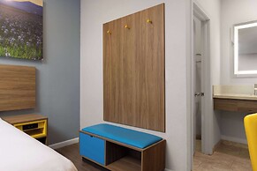 Days Inn by Wyndham Bakersfield